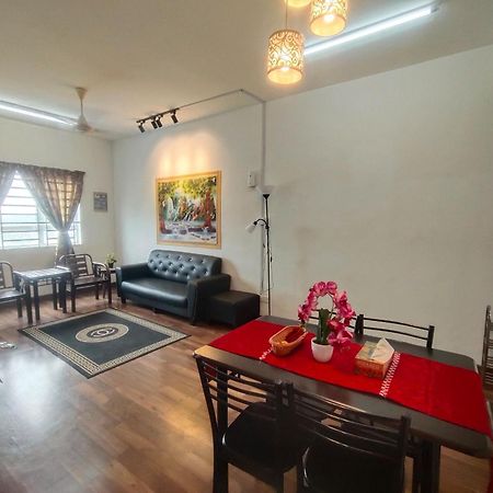 Anggerik Camelia Homestay Apartment Ladang Tok Pelam Куала-Тренгану Екстер'єр фото