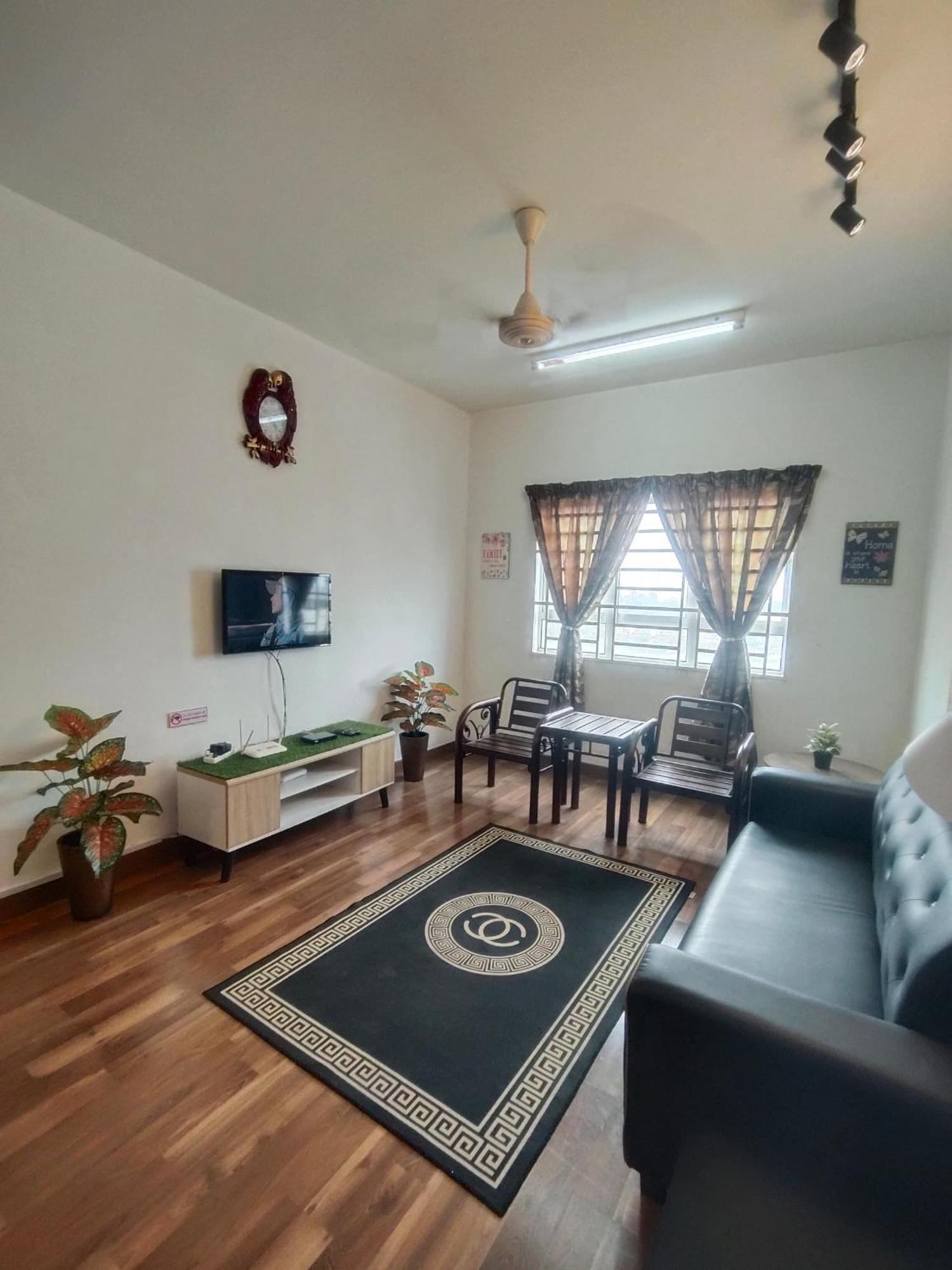 Anggerik Camelia Homestay Apartment Ladang Tok Pelam Куала-Тренгану Екстер'єр фото